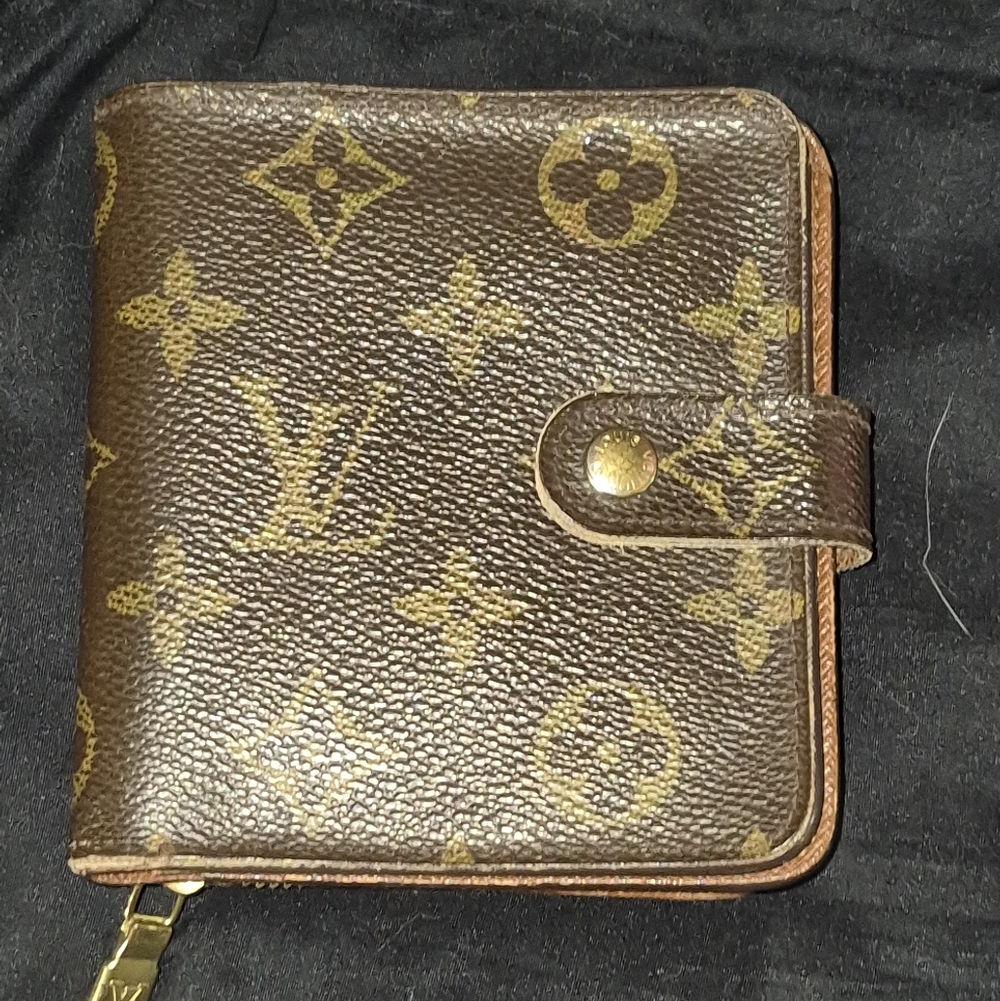 Authentic Louis Vuitton Brown and Gold Monogram Wallet